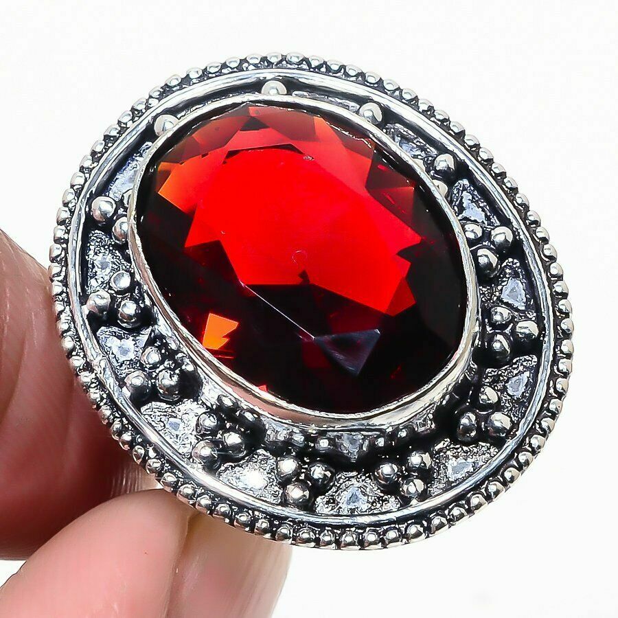 Ασήμι 925 και διακοσμημένο με κατακόκκινο λυχνίτη Μοζαμβίκης Ασήμι 925 και διακοσμημένο με κατακόκκινο λυχνίτη Μοζαμβίκης